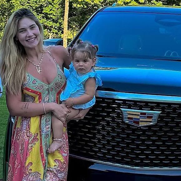 Virginia Fonseca usava looks mais soltinhos em casa
