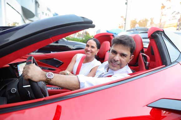 Zezé Di Camargo ‘está com a saúde em dia. Estamos bem felizes com essa mudança e pretendemos continuar com ela por um bom tempo’, celebrou Graciele Lacerda, na época