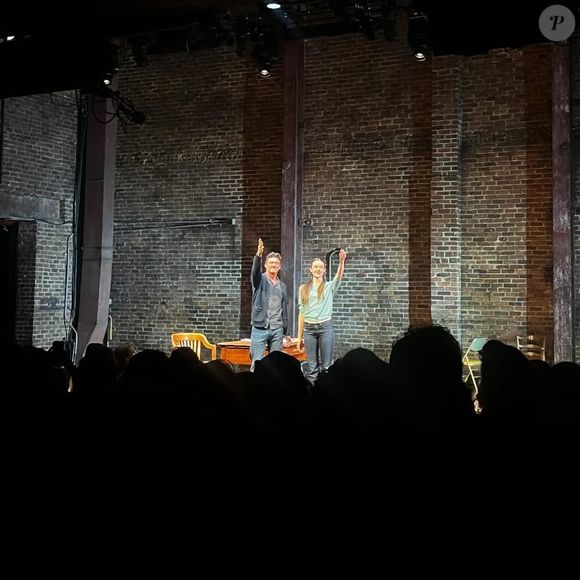 Suposto romance entre Ella Beatty e Hugh Jackman teria causado desconforto entre colegas e familiares