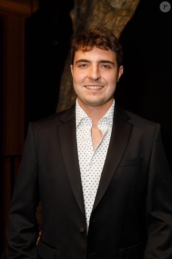 João Augusto Liberato é o filho mais velho de Gugu Liberato e tem 18 anos a menos que Cariúcha, de 41