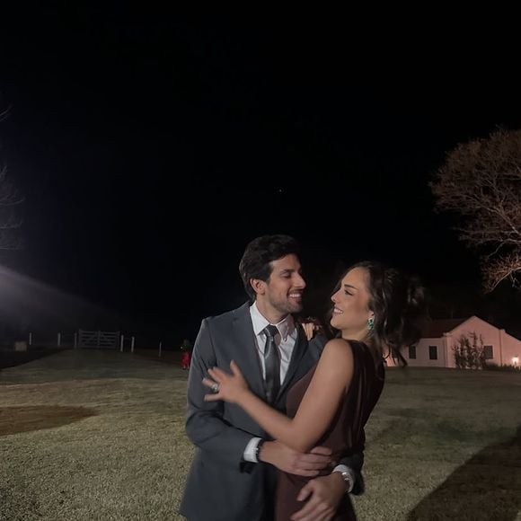 Lara contou ao Gshow que usará dois vestidos — um para a cerimônia e outro para a festa