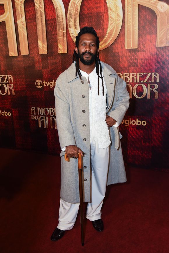 André Luiz Miranda, revelado em 'Terra Nostra', mostrou estilo ao lançar a novela 'A Nobreza do Amor'