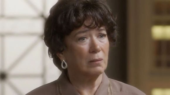 O que acontece com Maristela no final de 'Garota do Momento'? Vilã entende que barata pode ser uma terrível companheira; aos detalhes