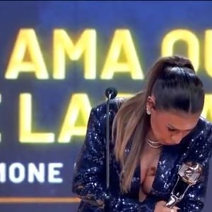 Por vezes, Simone Mendes não conseguiu terminar o que estava querendo dizer