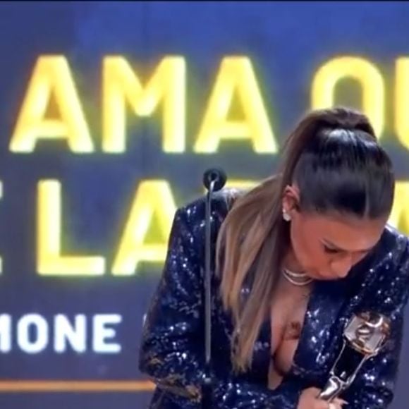 Por vezes, Simone Mendes não conseguiu terminar o que estava querendo dizer