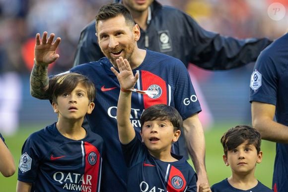 Esposa de Lionel Messi, Antonela Roccuzzo refletiu sobre maternidade, educação e valores familiares ao revelar os princípios que orientam a criação de Thiago, Mateo e Ciro