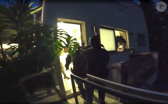 Policiais entraram na mansão de Deolane Bezerra