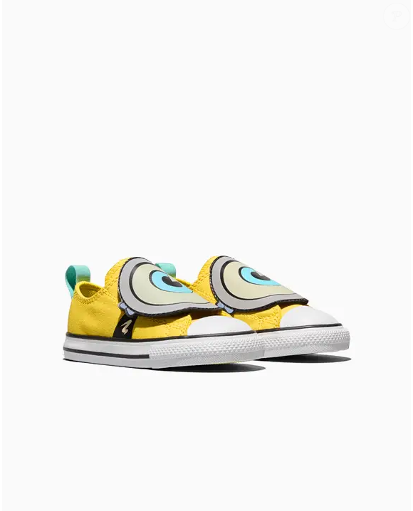 O clássico ganhou uma versão que promete conquistar os pequenos: o Chuck Taylor All Star aparece em colaboração com os Minions, com fechamento em velcro, detalhes temáticos e palmilha OrthoLite para uma proposta que combina praticidade e conforto
