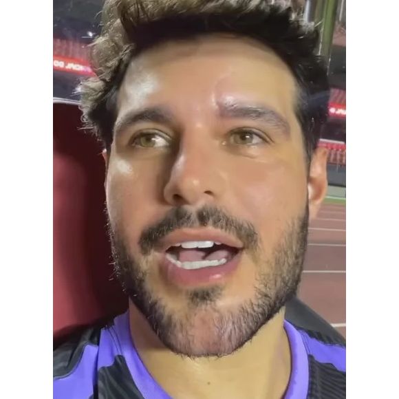 A médica se manifestou e também negou que tenha sido violentada pelo namorado, repudiando o tipo de notícia estar sendo viralizada. “Eu sou médica, estou apavorada [com a situação]. Isso pode acabar com a minha imagem diante dos pacientes, estar envolvida em polêmica. Deus me livre”, lamentou a profissional.