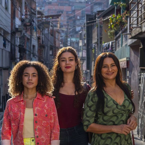 'Três Graças', nova novela das nove tem três personagens principais: Joélly (Alana Cabral), Gerluce (Sophie Charlotte) e Lígia (Dira Paes)