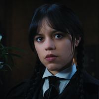 A segunda temporada de 'Wandinha' acaba de sofrer uma decepção: série com Jenna Ortega não é mais a número 1 na Netflix em todo o mundo