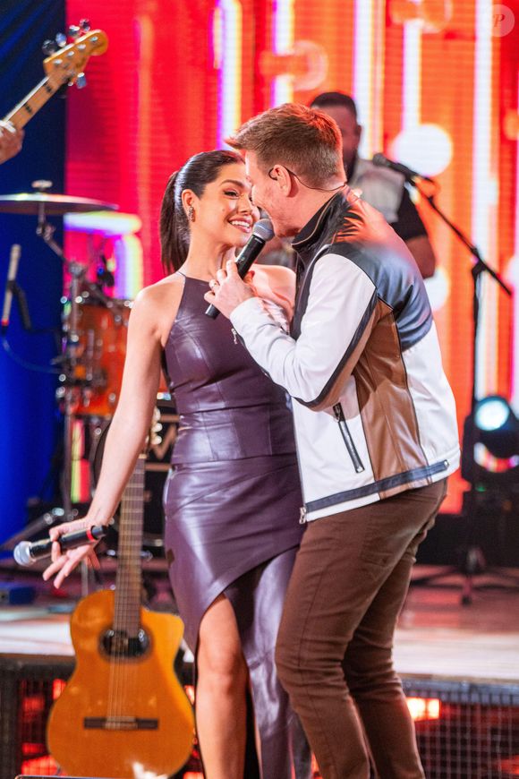 Michel Teló e Thais Fersoza são casados desde outubro de 2014