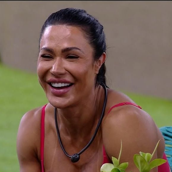 O que acham das transformações de Gracyanne Barbosa ao longo da carreira?