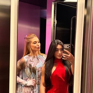 Virgínia foi para Dubar na companhia dos amigos Duda Freire e Hebert Gomes