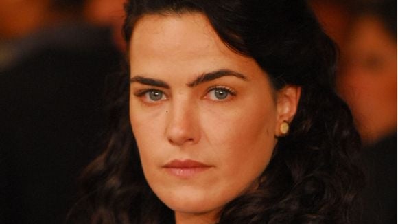 Cotada para 'Avenida Brasil 2', Ana Paula Arósio fez sua 1ª vilã há 24 anos; novela ficou marcada por ferimento da atriz em colega de trabalho