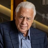 10 kg a menos, memória afiada e disciplina rígida: aos 77 anos, Antonio Fagundes vira alvo de polêmica por exigências e habilidades na carreira