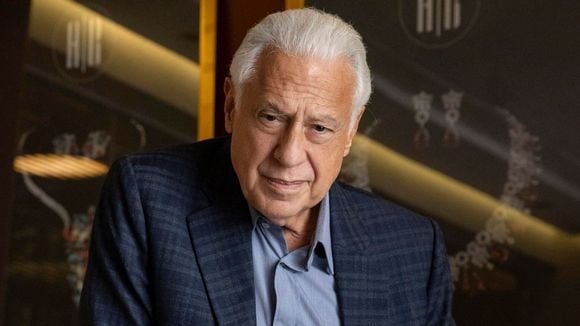 10 kg a menos, memória afiada e disciplina rígida: aos 77 anos, Antonio Fagundes vira alvo de polêmica por exigências e habilidades na carreira