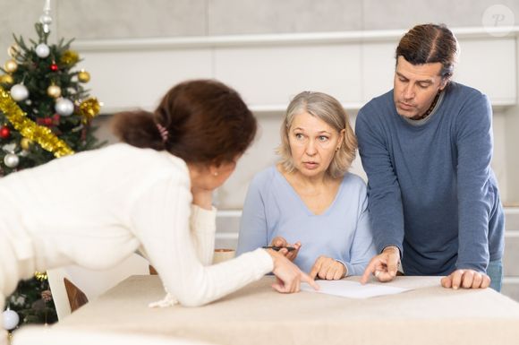 Cuide da recuperação emocional no pós: Após o evento familiar, reserve tempo para atividades que promovam recuperação emocional, repouso