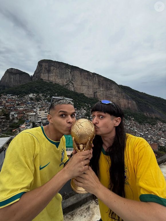 Emocionado, Thiago Alcântara afirmou que Oliver Tree tinha a energia dos brasileiros