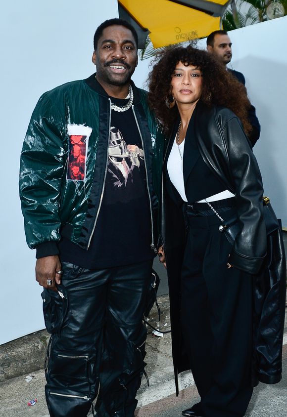 Taís Araújo chegou cedo ao The Town para curtir com o marido, Lázaro Ramos