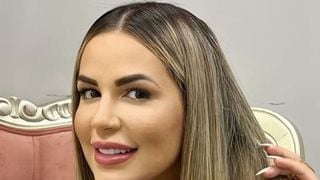 Creme, esmalte, sombra, mais produtos de beleza, visita íntima, jogos...: o que Deolane Bezerra tem acesso na prisão?