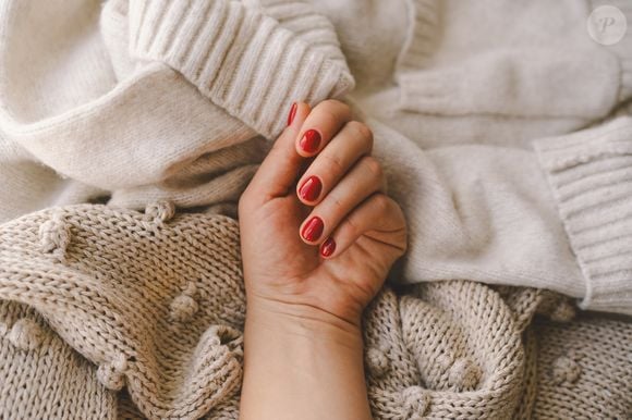 Unhas em vermelho representam paixão, movimento e prosperidade no novo ciclo