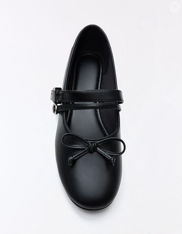 O visual romântico da sapatilha Mary Jane ganhou nova interpretação na Bershka e reforça a força das tendências inspiradas no balletcore e no universo coquette em 2026