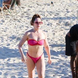 Atualmente com 59 anis, Claudia Raia segue fazendo sucesso com seu corpo escultural e super definido