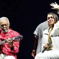 Com câncer, Preta Gil faz o pai chorar com participação em show e emociona a web: ‘Parecia uma despedida’