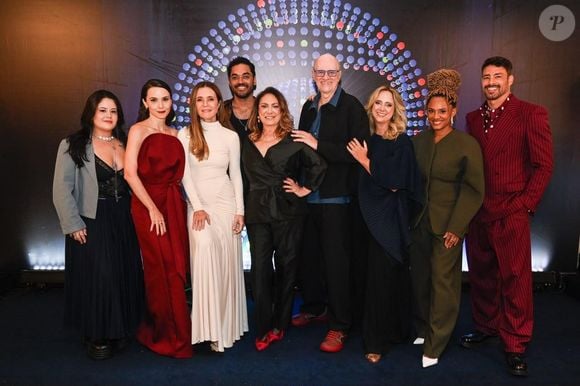 Parte do elenco de 'Avenida Brasil' está prevista para retornar na continuação da novela, que tem estreia prevista para 2027. Entre os nomes que despertam maior expectativa estão Murilo Benício, novamente como Tufão, e Adriana Esteves, que marcou a teledramaturgia brasileira como a vilã Carminha