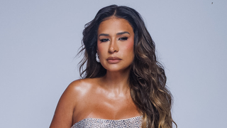 Calça grifada com 28 fivelas e muito brilho: Simone Mendes arrasa em look extravagante com calça já usada por Beyoncé e inspiração em Michael Jackson