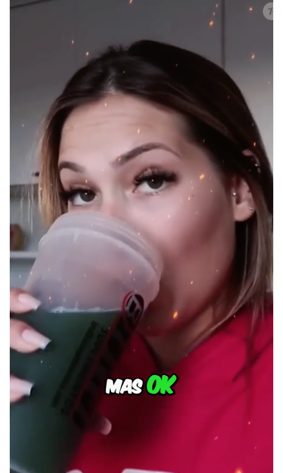 Virgínia Fonseca é apaixonada por suco verde, mas ao tomar uma versão industrializada não curtiu o resultado