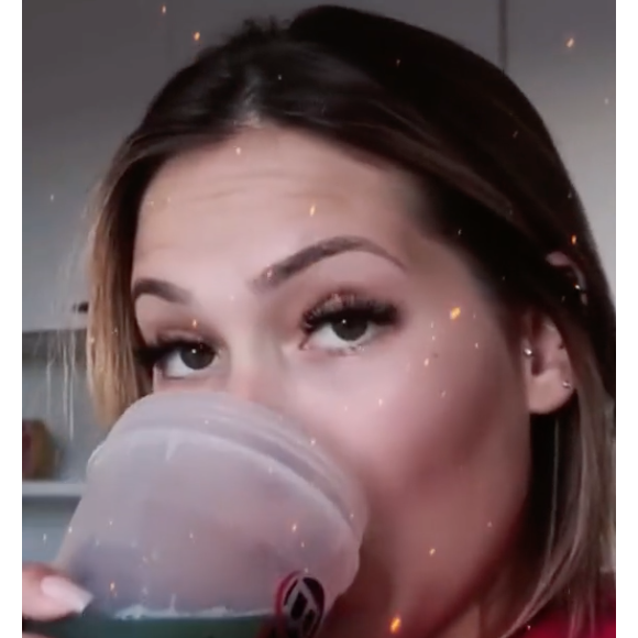 Virgínia Fonseca é apaixonada por suco verde, mas ao tomar uma versão industrializada não curtiu o resultado