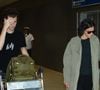 Namorado de Bruna Marquezine, Shawn Mendes reagiu ao ser fotografado em desembarque em SP com a atriz, seu par há 1 ano