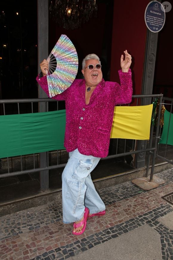 Brasil x Noruega na Copa 2026 e Carnaval: Milton Cunha esbanjou irreverência para assistir jogo decisivo