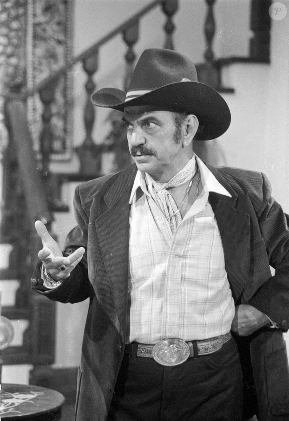 Lima Duarte faz 96 anos em 29 de março de 2026 - foto mostra ator em gravação da novela 'Roque Santeiro' (1985-1986)