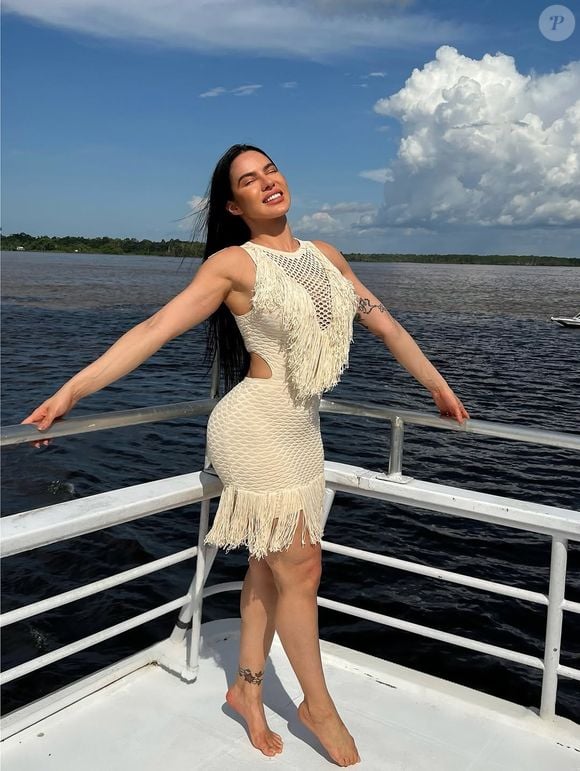 Tamires Assis, musa do Garantido e ex-affair de Davi Brito, também está em ‘A Fazenda’, segundo informações do Portal Leo Dias