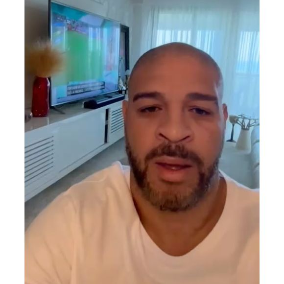Adriano Imperador confessou que queimadura no calcanhar foi por conta do espacamento da moto