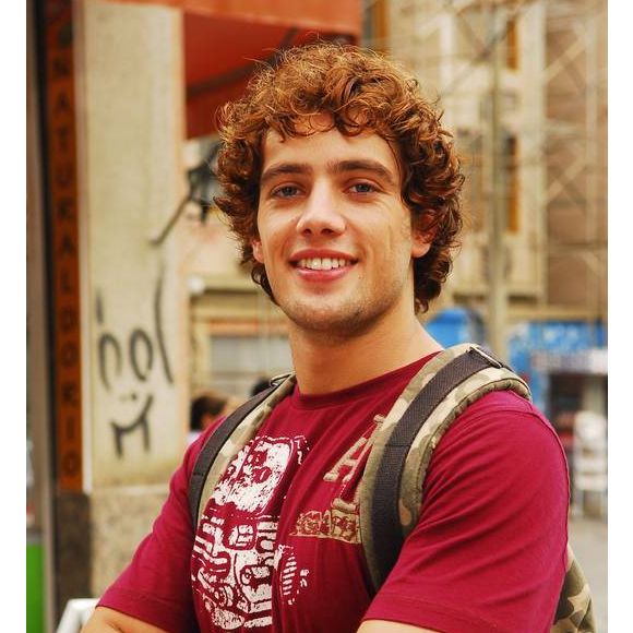 Primeira novela de destaque de Rafael Cardoso na TV Globo foi 'Beleza Pura' em 2008