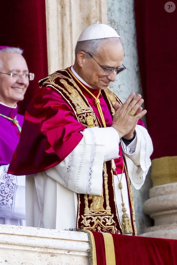 Pouco antes de ser eleito Papa, Leão XIV usou seu perfil no X, antigo Twitter, para criticar Donald Trump