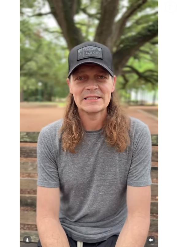 Brad Arnold revelou, em maio de 2025, o diagnóstico de um câncer renal