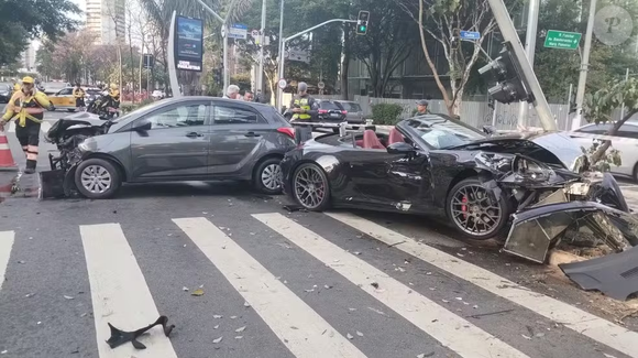 Acidente de Bia Miranda e Gato Preto: o homem que estava no outro automóvel precisou ser encaminhado a um pronto-socorro. Ainda não há informações sobre o estado de saúde dele