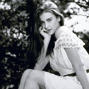 Demi Moore iniciou a carreira como modelo no final da adolescência aos 17 anos