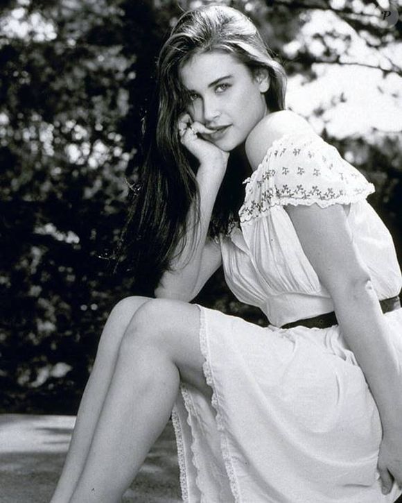 Demi Moore iniciou a carreira como modelo no final da adolescência aos 17 anos