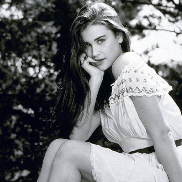 Demi Moore iniciou a carreira como modelo no final da adolescência aos 17 anos