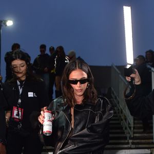 Bruna Marquezine roubou a cena no festival Lollapalooza, neste domingo (24), em São Paulo