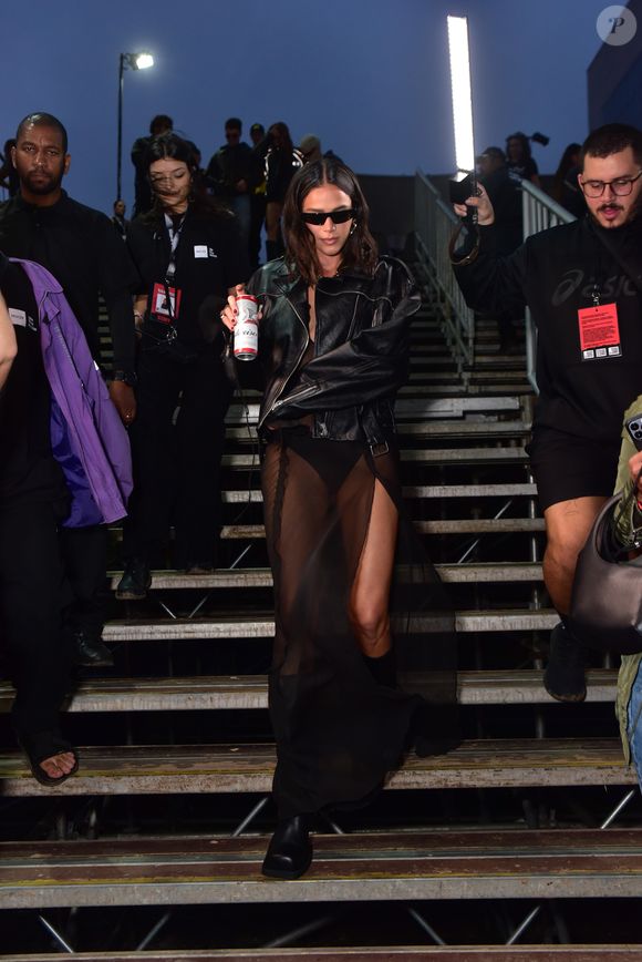 Bruna Marquezine roubou a cena no festival Lollapalooza, neste domingo (24), em São Paulo