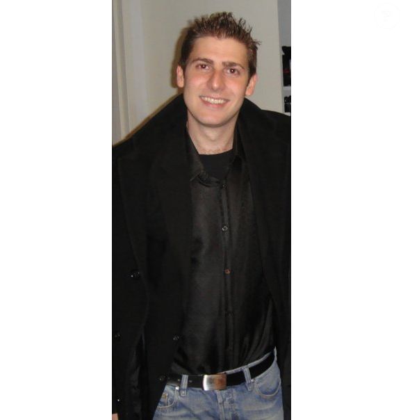 Eduardo Saverin foi criado nos Estados Unidos. Atualmente, vive em Singapura com a mulher e o filho