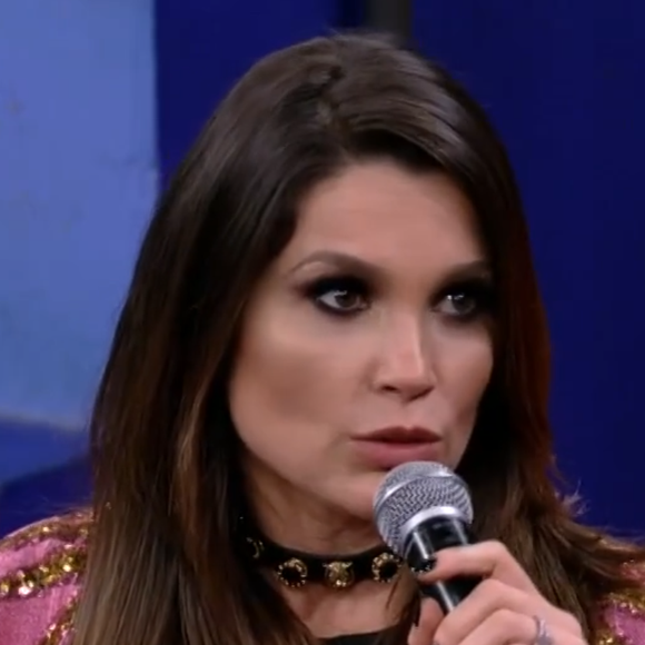 No 'Altas Horas' em 2017, Flávia Alessandra comentou sobre a faculdade de Direito e a carreira de atriz.