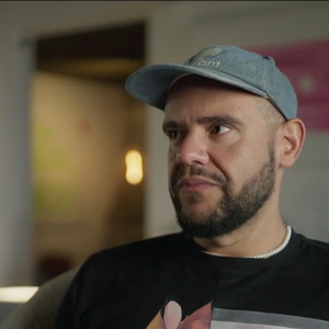Gominho, melhor amigo de Preta Gil, também comentou sobre o abandono do ex-marido da cantora. Quando percebeu, resolveu se mudar para a acompanhar no tratamento